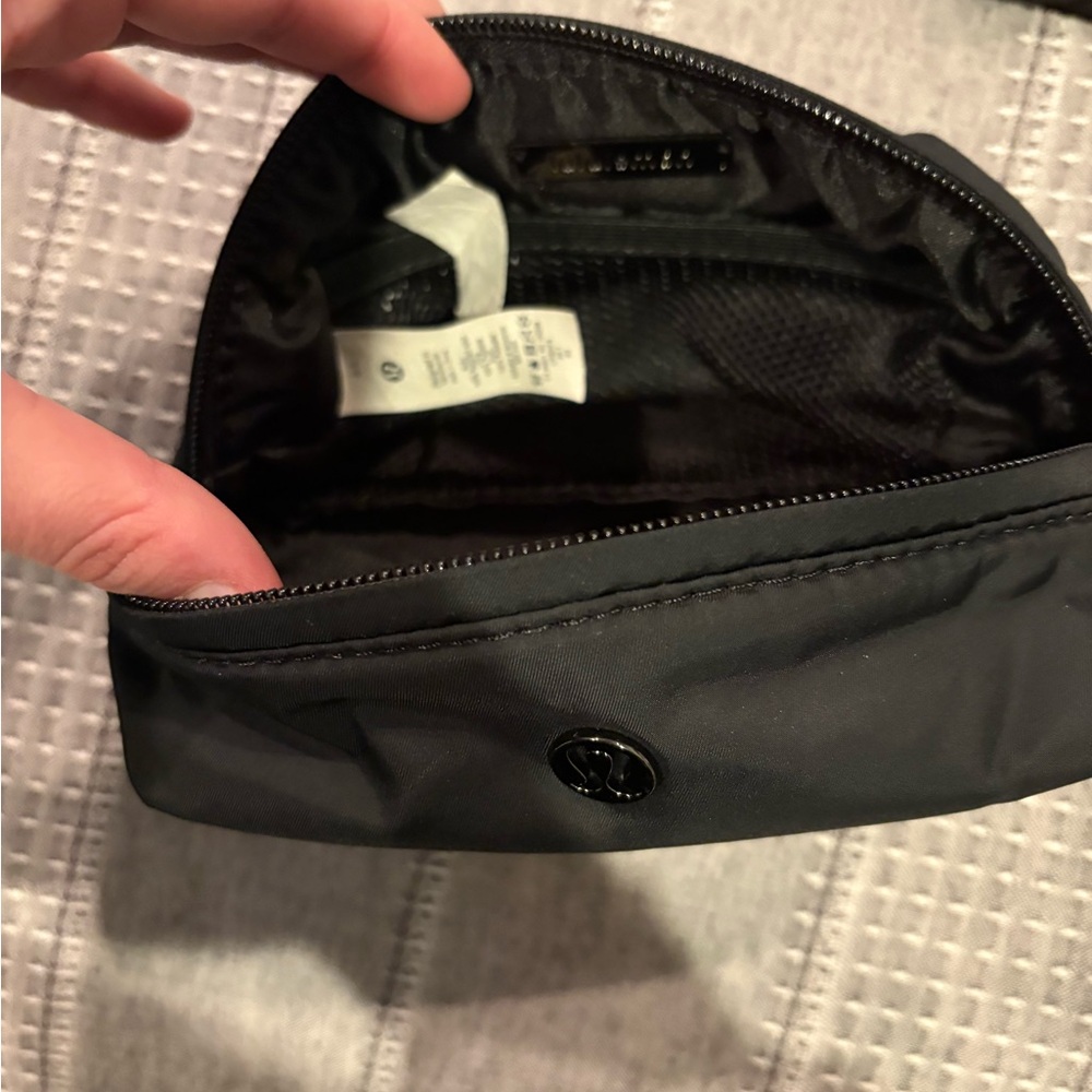 Lululemon women’s black makeup bag